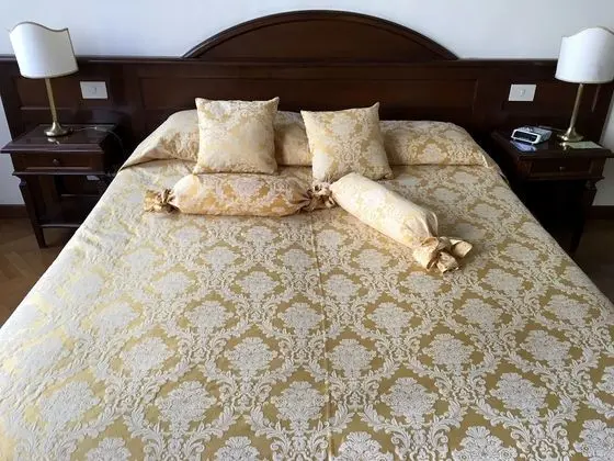 Romantic Süit, 1 Çift Kişilik veya 2 Tek Kişilik Yatak, Banyolu/Duşlu, Şehir Manzaralı