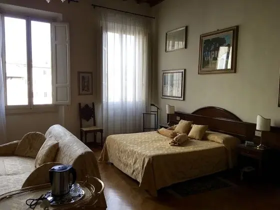 Romantic Süit, 1 Çift Kişilik veya 2 Tek Kişilik Yatak, Banyolu/Duşlu, Şehir Manzaralı