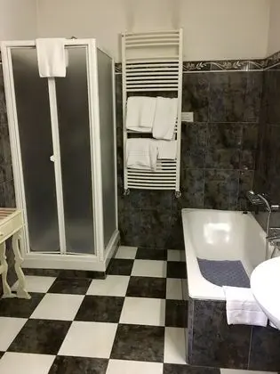 Romantic Süit, 1 Çift Kişilik veya 2 Tek Kişilik Yatak, Banyolu/Duşlu, Şehir Manzaralı
