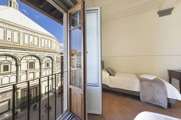 Üç Kişilik Oda (Duomo View)