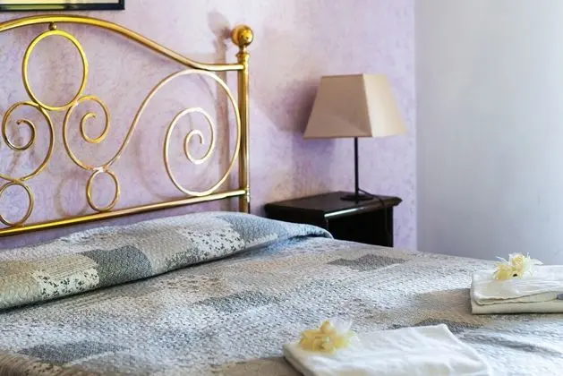 Basic Üç Kişilik Oda