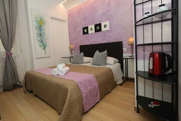 City Tek Büyük veya İki Ayrı Yataklı Oda