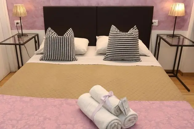 City Tek Büyük veya İki Ayrı Yataklı Oda