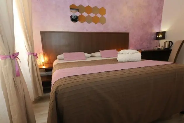 City Tek Büyük veya İki Ayrı Yataklı Oda