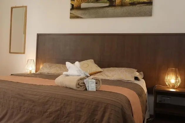 City Üç Kişilik Oda