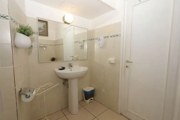 City Üç Kişilik Oda