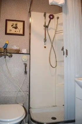 Dört Kişilik Oda, Banyolu/Duşlu