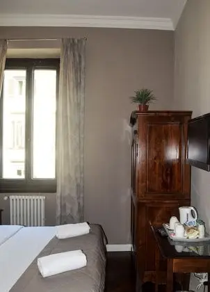 Tek Büyük veya İki Ayrı Yataklı Oda, Banyolu/Duşlu