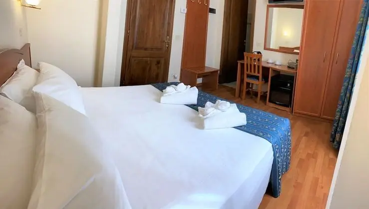 Standard Tek Büyük Yataklı Oda