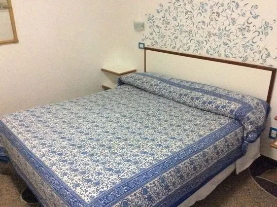 Dört Kişilik Oda, Sigara İçilmez