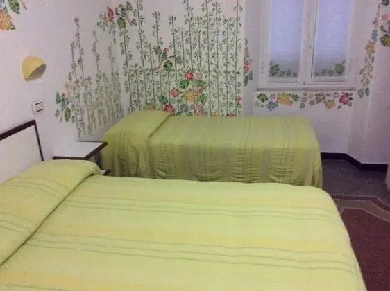 Üç Kişilik Oda