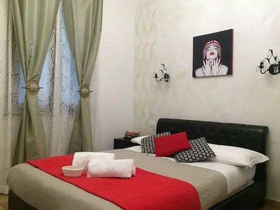 Standard Tek Büyük Yataklı Oda