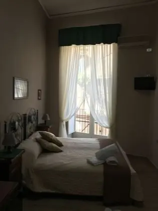 Standard Üç Kişilik Oda