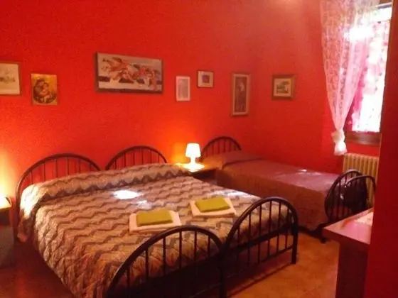 Üç Kişilik Oda