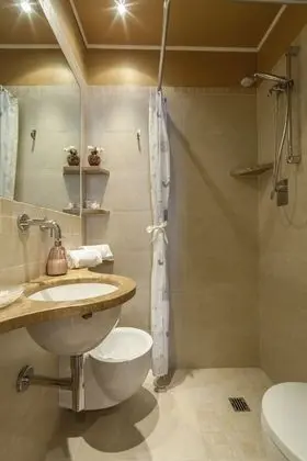 Deluxe Oda, Banyolu/Duşlu, Avlu