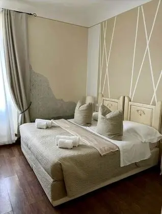 Tek Kişilik Oda, Buzdolabı, Avlu