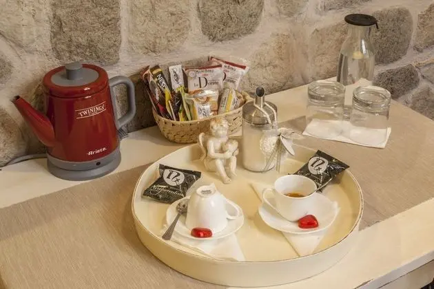 Tek Kişilik Oda, Buzdolabı, Avlu