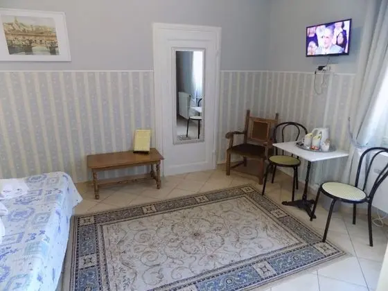 Tek Büyük Yataklı Oda, Ortak Banyo