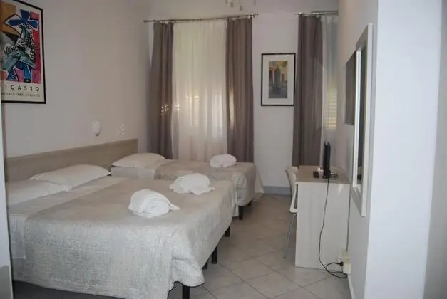 Standard Dört Kişilik Oda