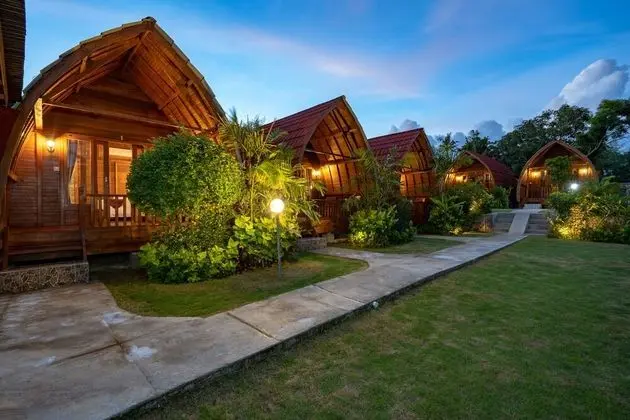 Deluxe Bungalov (Hut Garden View)