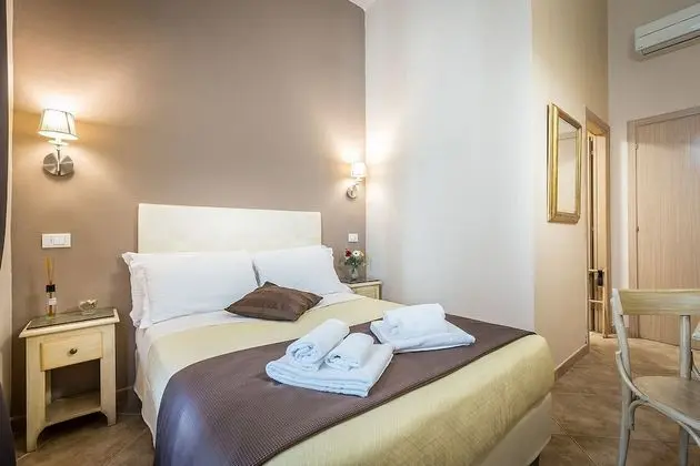 Tek Büyük Yataklı Oda (small)