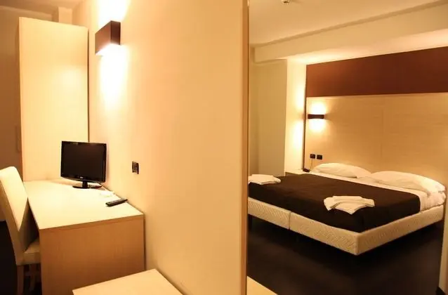 Comfort Tek Büyük Yataklı Oda