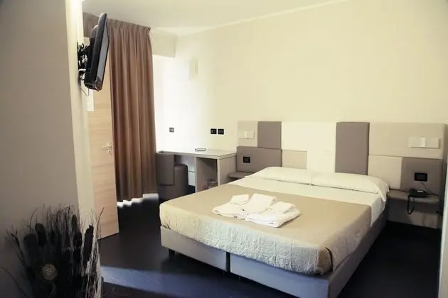 Comfort Tek Büyük Yataklı Oda