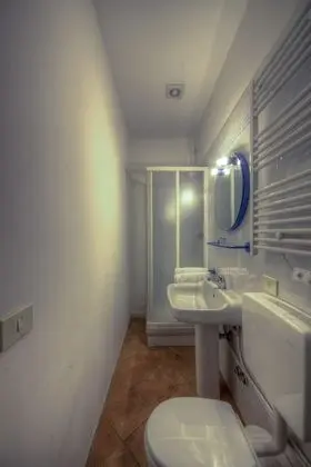 Standard Tek Büyük veya İki Ayrı Yataklı Oda, Özel Banyo (Camera standard con bagno)