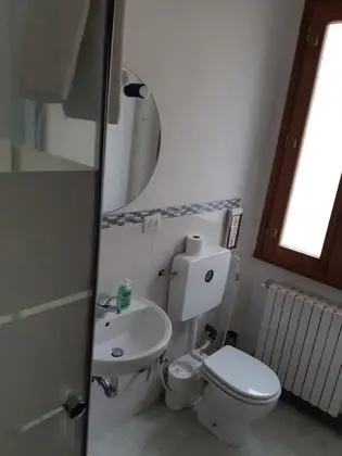 Standard Tek Büyük veya İki Ayrı Yataklı Oda, Özel Banyo (Camera standard con bagno)