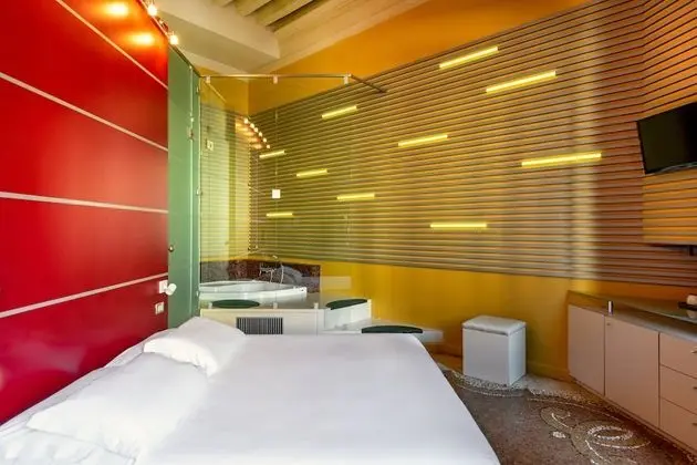 Deluxe Tek Büyük Yataklı Oda, Sıcak Su Küveti