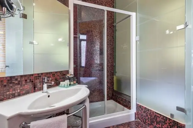 Deluxe Tek Büyük Yataklı Oda, Sıcak Su Küveti