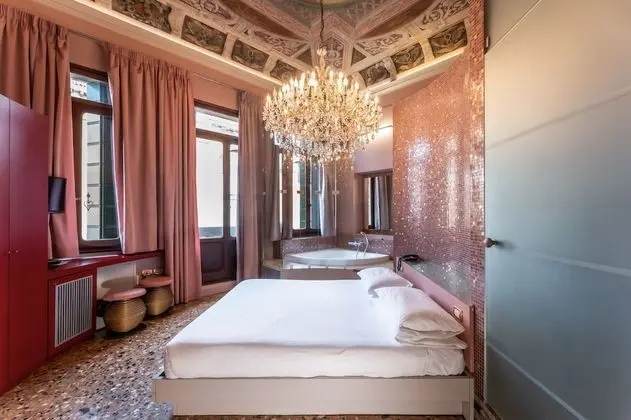 Exclusive Tek Büyük Yataklı Oda, Sıcak Su Küveti