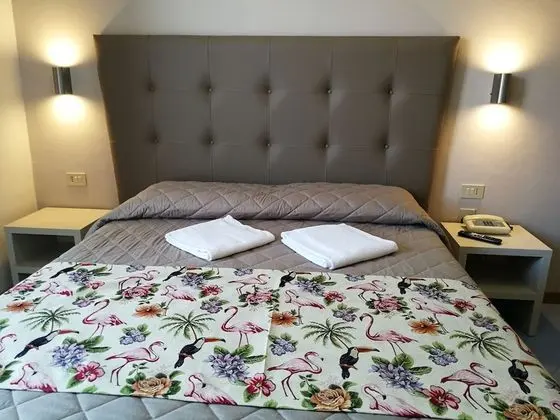 Comfort Tek Büyük veya İki Ayrı Yataklı Oda