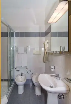 Comfort Tek Büyük veya İki Ayrı Yataklı Oda