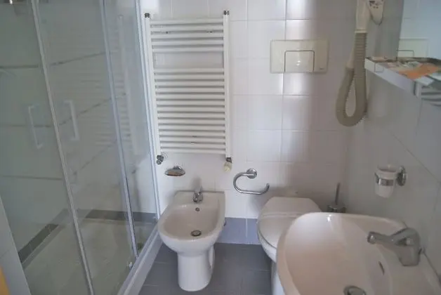 Standard Tek Büyük veya İki Ayrı Yataklı Oda