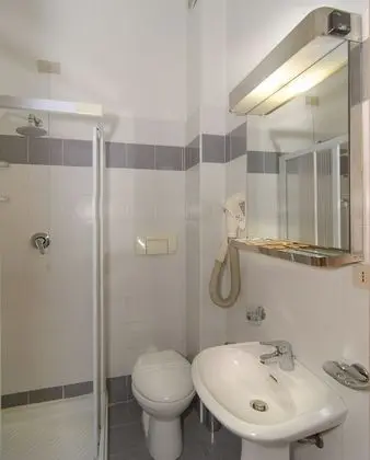 Standard Tek Büyük veya İki Ayrı Yataklı Oda
