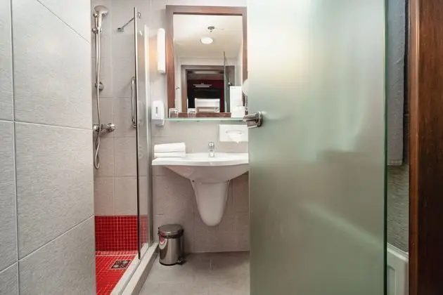 Standard Tek Büyük veya İki Ayrı Yataklı Oda