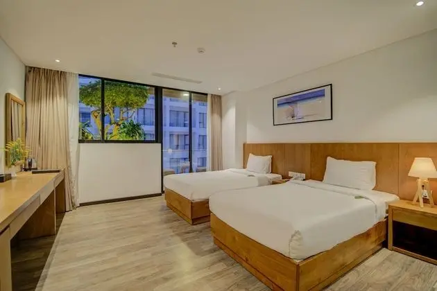 Deluxe Tek Büyük veya İki Ayrı Yataklı Oda, Balkon, Şehir Manzaralı