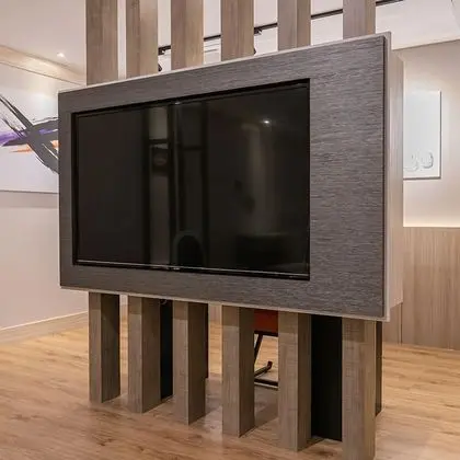 Design Tek Büyük Yataklı Oda (Run of house, with massage chair)