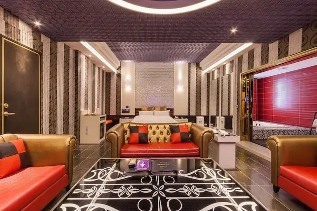 Exclusive Tek Büyük Yataklı Oda