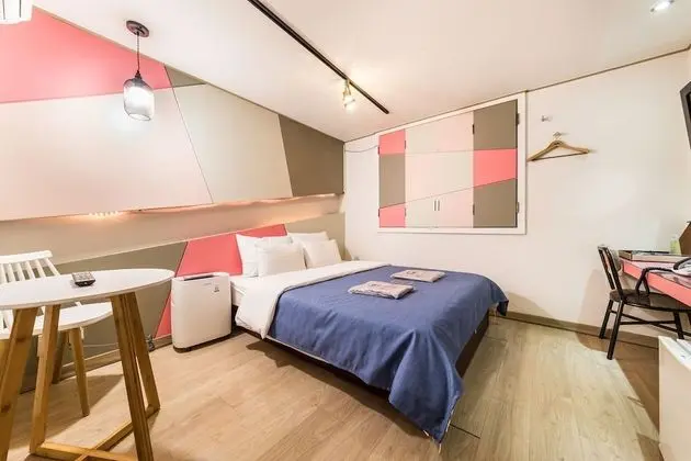 Standard Tek Büyük Yataklı Oda