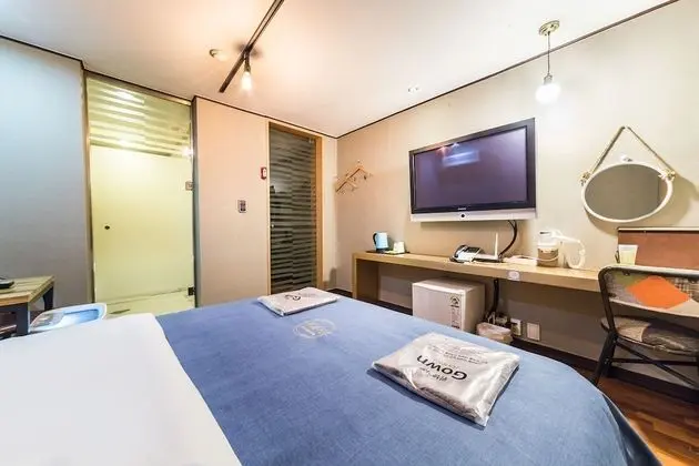 Standard Tek Büyük Yataklı Oda