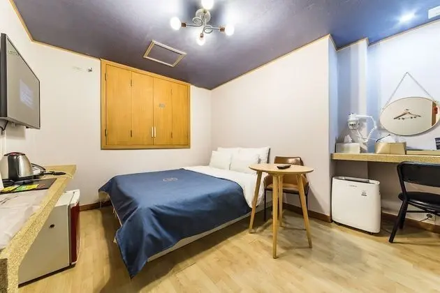 Standard Tek Büyük Yataklı Oda