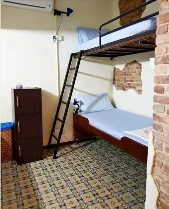 Basic Üç Kişilik Oda, Sigara İçilmez