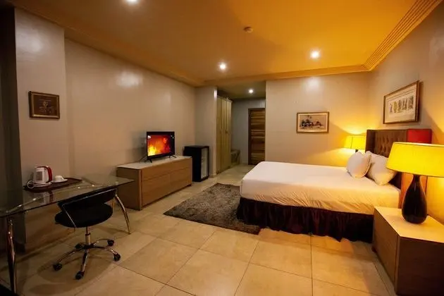 Deluxe Tek Büyük Yataklı Oda, 1 Yatak Odası, Engellilere Uygun, Şehir Manzaralı