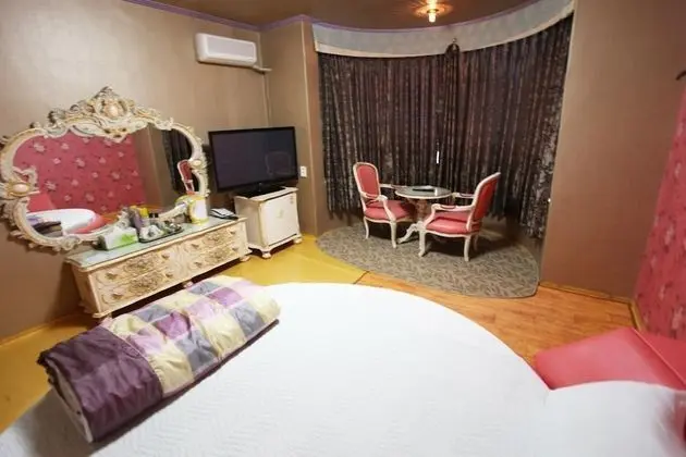 Oda (Western room)
