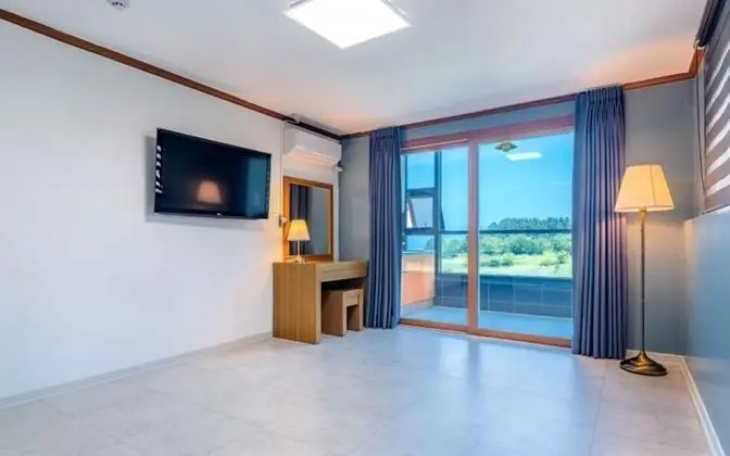 Oda (402-Bed Ocean View)