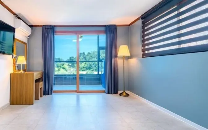 Oda (402-Bed Ocean View)