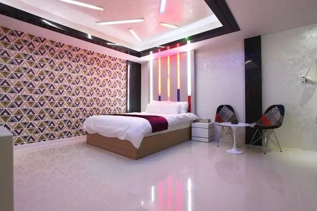 Oda (Special Room - Game Room 2 PCs (PUBG )