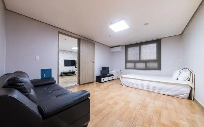 Oda (Family Room (Separate Bathroom 2 Quee)